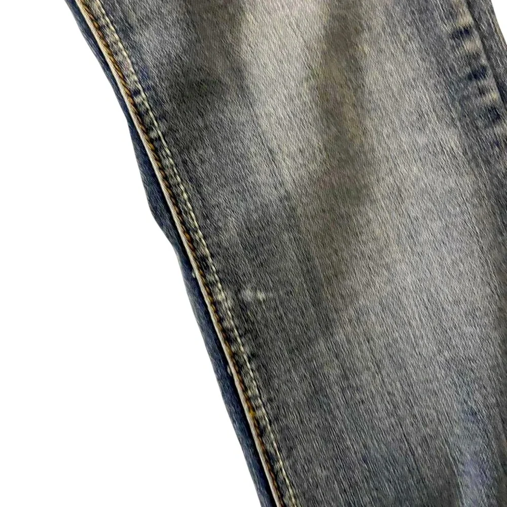 RED RIVET - Picture 3 of 6